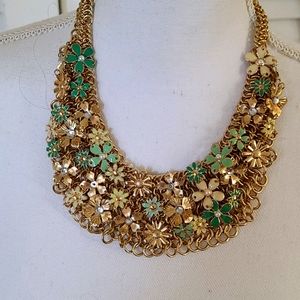 Floral Design Gold Tone Trendy Bibb Necklace